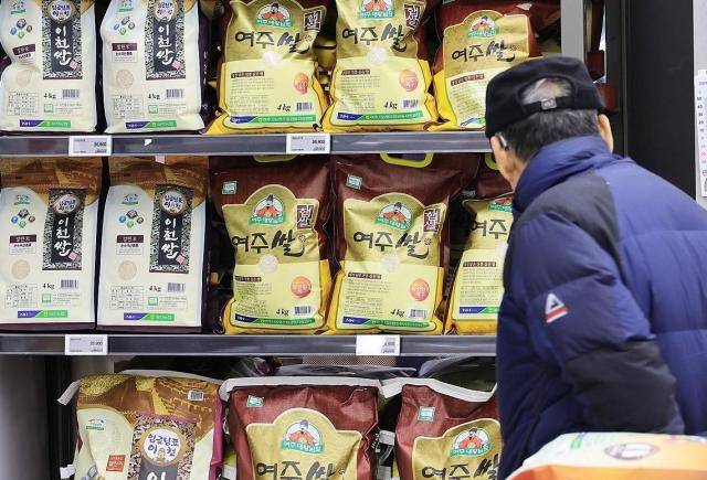 대형마트 매대 [사진=연합뉴스]