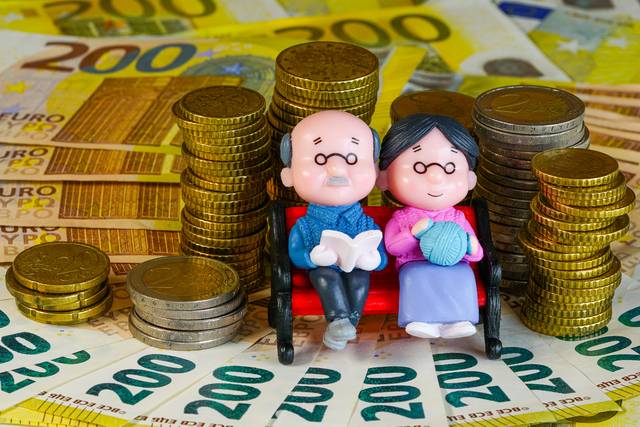 국내 퇴직연금 시장이 430조원을 넘어서며 성장을 이어가고 있다. 그러나 은퇴자들의 체감은 다르다는 평가다. (사진출처=게티이미지뱅크)