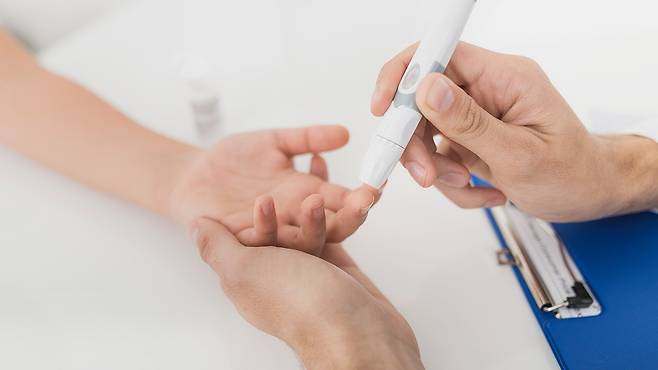 소아청소년기에 당뇨병이 발병하면 합병증이 더 심각하게 나타날 수 있다는 연구 결과가 있다｜출처: 게티이미지뱅크