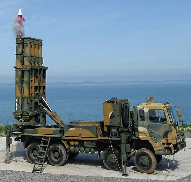 아랍에미리트에 수출된 한국산 중거리 지대공 유도무기 ‘천궁-2(M-SAM Ⅱ)’가 이번에 처음 실전에서 사용됐다. 방위사업청 제공