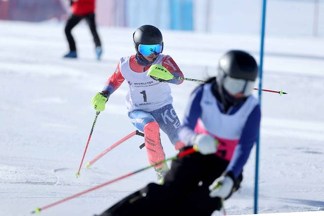 최사라와 어은미 가이드. 대한장애인체육회 제공