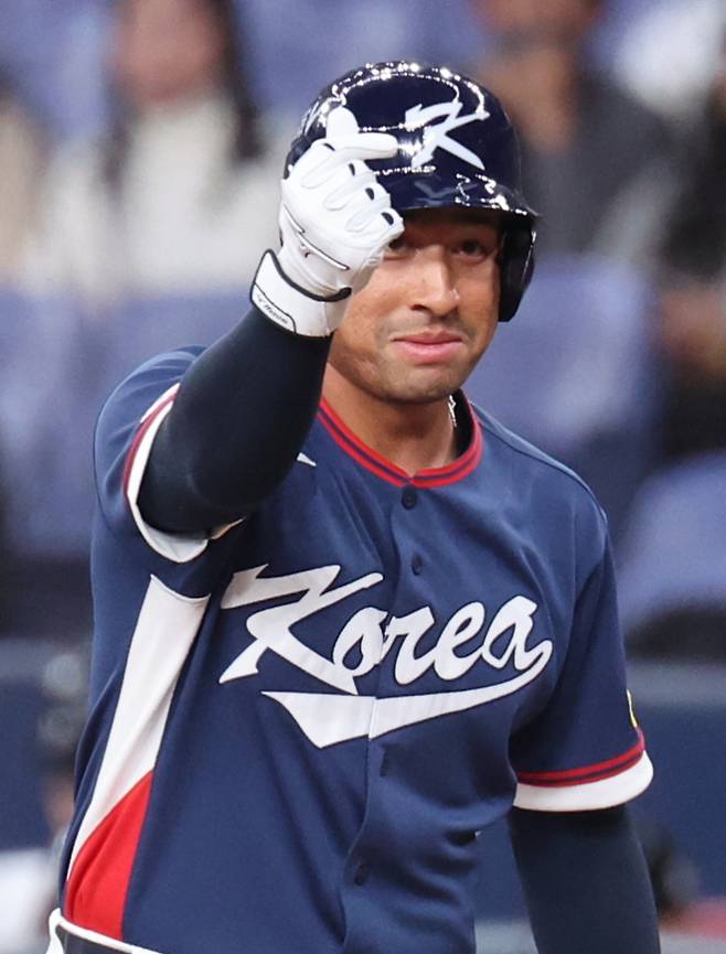 <yonhap photo-4073="">3일 일본 오사카 교세라돔에서 열린 월드베이스볼클래식(WBC) 평가전 한국 대표팀과 일본 프로야구 오릭스 버팔로스와의 경기. 4회초 1사 한국 저마이 존스가 1루타를 친 뒤 세레머니하고 있다. 2026.3.3 [연합뉴스]</yonhap>