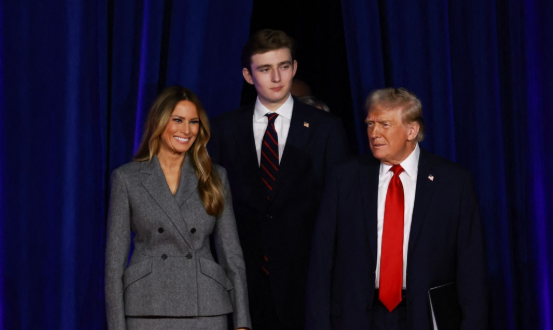 트럼프 부부와 막내아들 배런/사진=연합뉴스