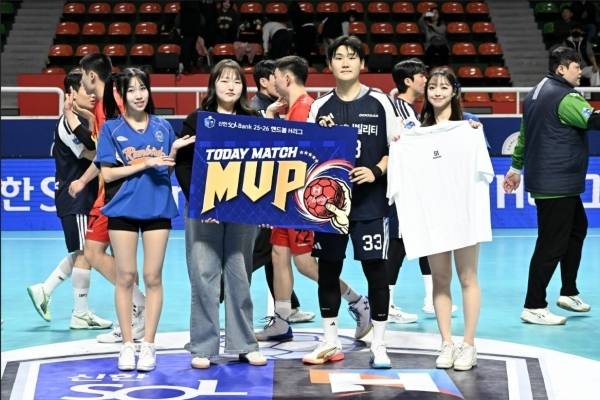 사진 경기 MVP 두산 김태웅