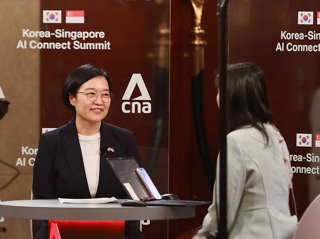 [서울=뉴시스]한성숙(왼쪽) 중소벤처기업부 장관.(사진=중소벤처기업부 제공) 2026.03.05. photo@newsis.com *재판매 및 DB 금지