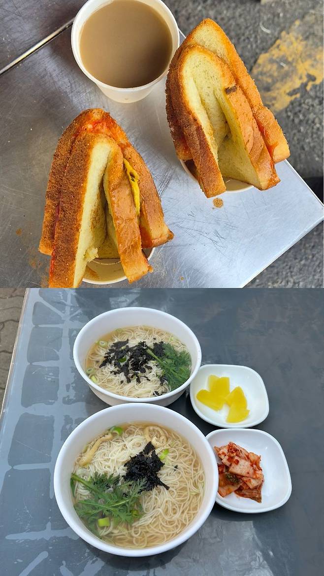 [서울=뉴시스]쇼핑을 즐기다 보면 자연스레 허기가 진다. 동묘 쇼핑의 또 다른 묘미는 바로 '길거리 미식'이다. 단돈 1000원에 즐길 수 있는 '동묘표 토스트'와 시원한 믹스커피 조합은 어르신들은 물론 MZ세대에게도 빼놓을 수 없는 필수 코스로 자리 잡았다. 뜨끈한 국물에 김 가루가 듬뿍 올라간 잔치국수 한 그릇을 비워내면 시장 특유의 정겨운 맛을 온전히 느낄 수 있다. 사진은 서울 종로구 동묘 일대 노점에서 판매되는 길거리 토스트와 잔치국수. 문준호 인턴기자 *재판매 및 DB 금지