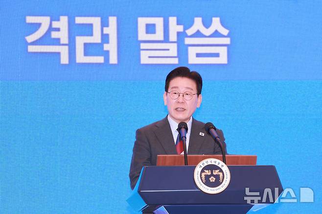 [서울=뉴시스] 고범준 기자 = 이재명 대통령이 5일 청와대 영빈관에서 열린 2026 밀라노·코르티나담페초 동계올림픽 선수단 격려 오찬에서 격려사를 하고 있다. 2026.03.05. photo@newsis.com