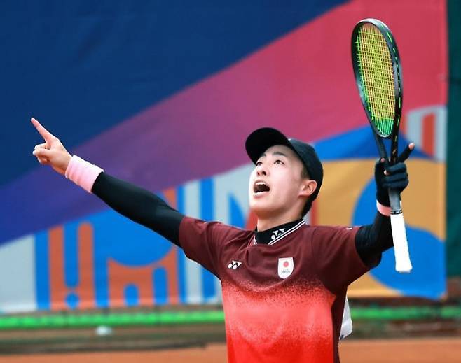 현재 남자 소프트테니스 최강으로 꼽히는 일본 에이스 우에마츠. 협회