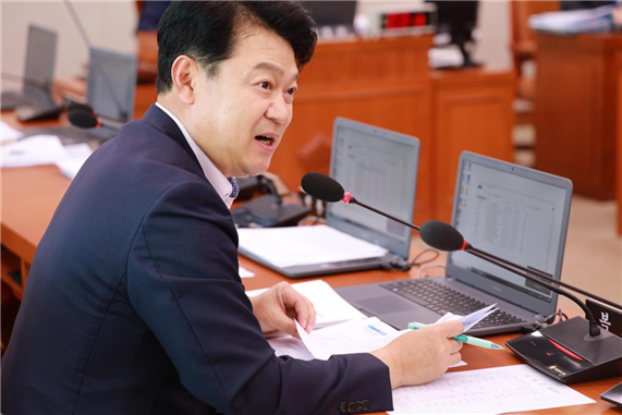 ▲더불어민주당 복기왕 국회의원(충남 아산시갑·국회 국토교통위원회 간사) ⓒ프레시안 DB