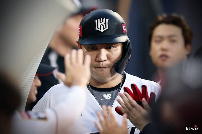 ▲ 홈런 포함 3안타 맹타를 휘두른 장성우 ⓒKT 위즈