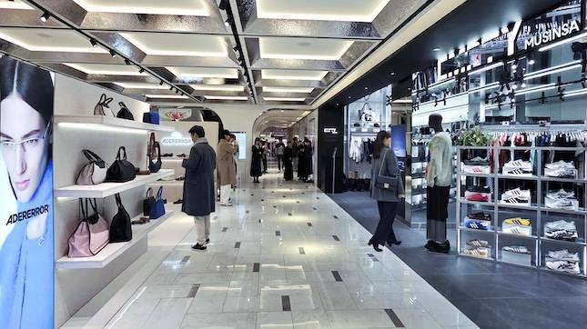 지난달 26일 재단장한 명품관 웨스트 3층 전경. / 사진=한화갤러리아