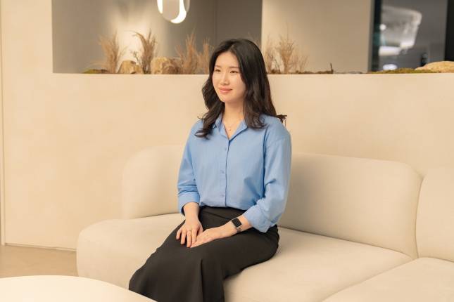 박다솜 스킨1004 동남아시아 마케팅 팀장이 올해 동남아 전략에 대해 설명하고 있다./사진=스킨1004 제공