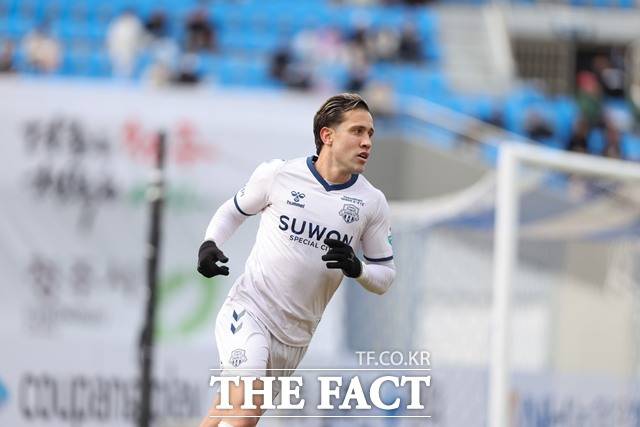데뷔전에서 2골 1도움을 기록하며 완벽 적응을 마친 ‘프리조(수원FC)’./K리그