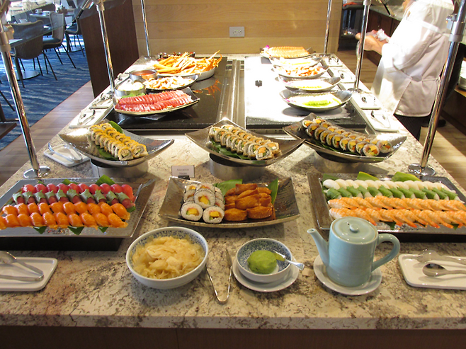 원헌드레드 세일즈 레스토랑(100 Sails Restaurant) 뷔페
