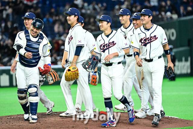 5일 일본 도쿄돔에서 열린 2026 월드 베이스볼 클래식(WBC) 조별리그 한국-체코 경기. 한국이 11-4로 체코에 승리 후 기뻐하고 있다./도쿄(일본)=한혁승 기자