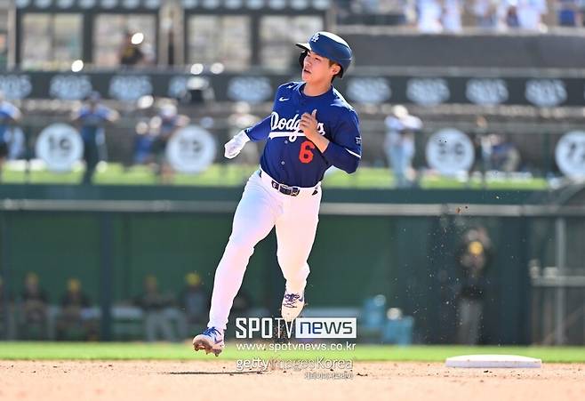 ▲ WBC 출전으로 잠시 소속팀에서 자리를 비운 김혜성은 에스피날의 등장으로 끝까지 마음을 놓지 못하는 경쟁을 벌일 것으로 예상된다