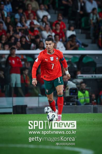 ▲ fifa world cup 2026 qualifier lisboa ball team players player portugal v hungary - fifa world cup 2026 qualifier teams bola lisbon football cristiano ronaldo futebol