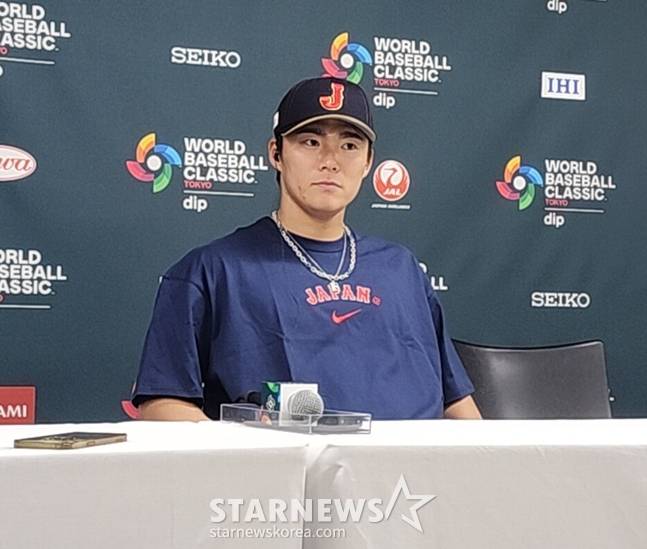 대만전 선발 투수인 야마모토가 지난 4일 공식 기자회견에 나선 모습. /사진=박수진 기자