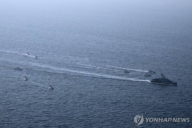 2월 16일 이란 이슬람혁명수비대 공식 웹사이트가 공개한 걸프해역 군사훈련 사진 [Sepah News/연합뉴스 자료사진. 재판매 및 DB 금지]