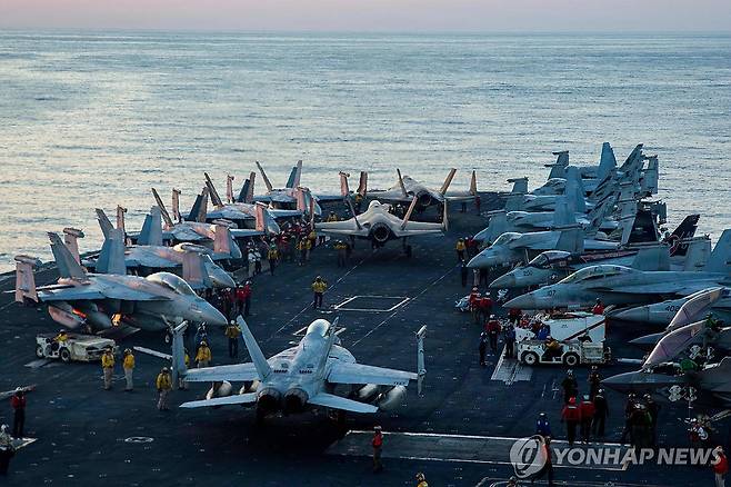 미 해군 항공모함 USS 에이브러햄 링컨(CVN 72) [AFP=연합뉴스. 재판매 및 DB 금지]