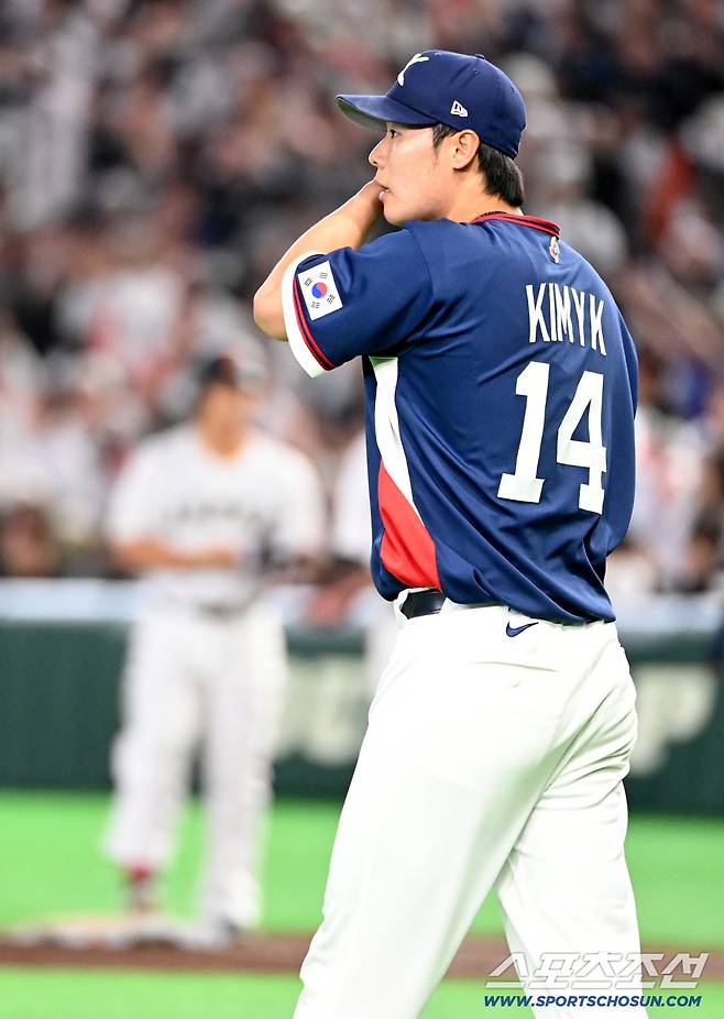 7일 일본 도쿄돔에서 열린 WBC(월드베이스볼클래식) 한국과 일본의 경기. 7회말 2사 만루 김영규가 요시다에 2타점 적시타를 허용하며 아쉬워하고 있다. 도쿄(일본)=허상욱 기자wook@sportschosun.com/2026.03.07/