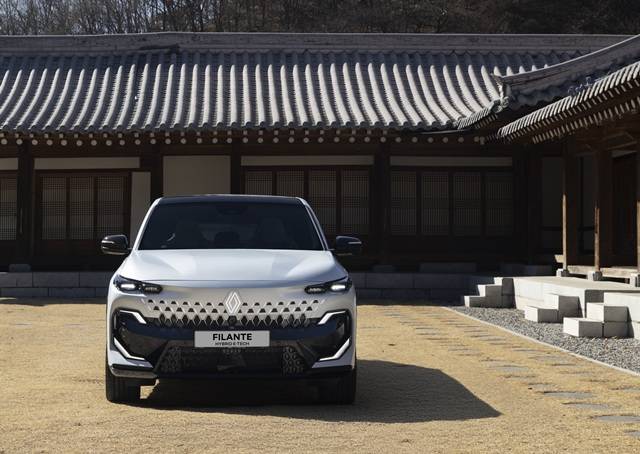 르노 필랑트 전면 디자인. 시그니처 로장주 로고와 그릴 패턴이 특징이다. /르노코리아