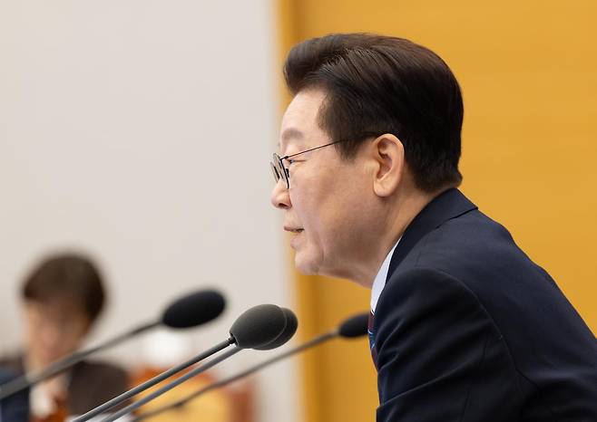 이재명 대통령이 26일 청와대 여민관에서 열린 수석보좌관 회의에서 모두발언을 하고 있다. 2026.2.26 청와대 제공