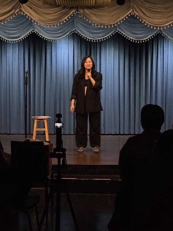 2025년 11월 출산 전 마지막 공연이자 스페셜 단독 공연인 ‘오픈 유어 레그즈(Open Your Legs) : 다리 벌려!’를 올린 강안리씨. 강안리 제공