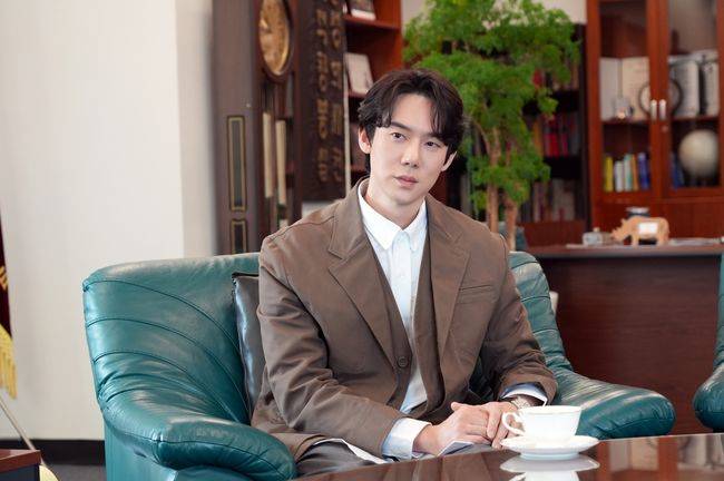 세종대학교 총장실에서 진행된 차담회에 참석한 안연석 교수 모습