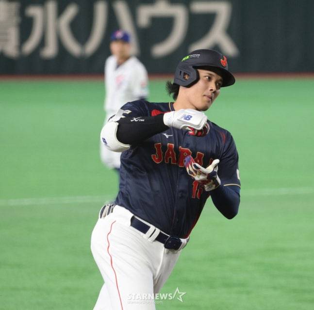 세리머니를 하고 있는 오타니. /사진=강영조 선임기자