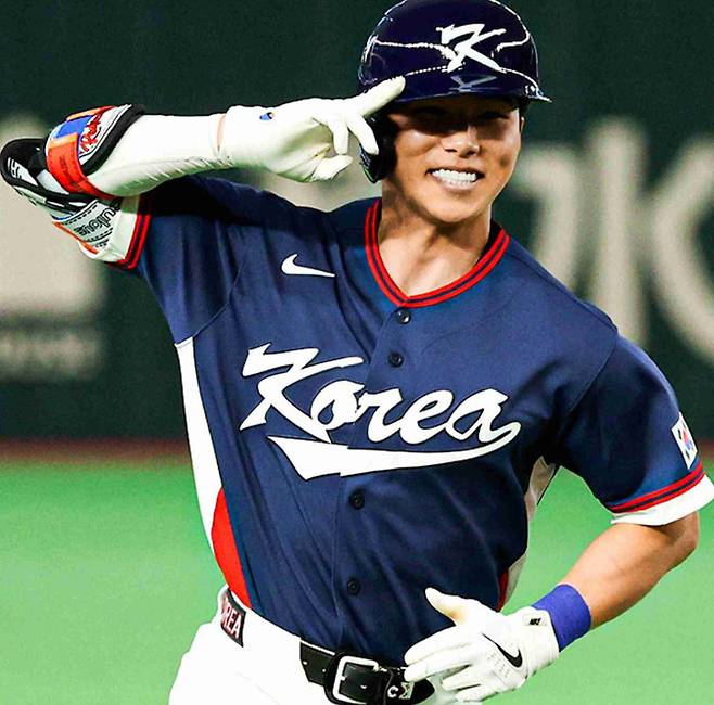 (7일 일본전에서 동점 투런홈런을 터트렸던 김혜성)