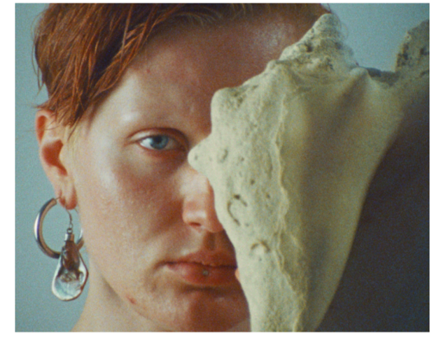 엠마 스카라피오티 작가가출품한 영상 ‘Nettuno Birth of a Shell(네투노:껍질의 탄생)’ 스틸컷, 16mm film, 2023.