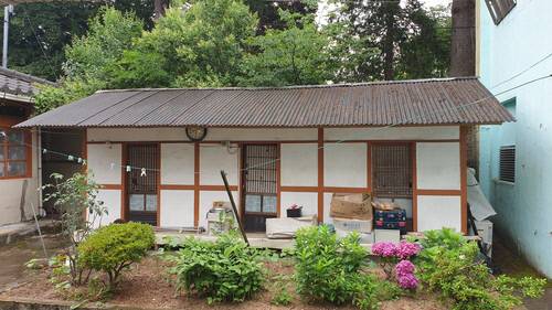 진해 옛 태백여인숙. 창원시는 올해 하반기부터 독채형 게스트하우스로 시범 운영할 계획이다.