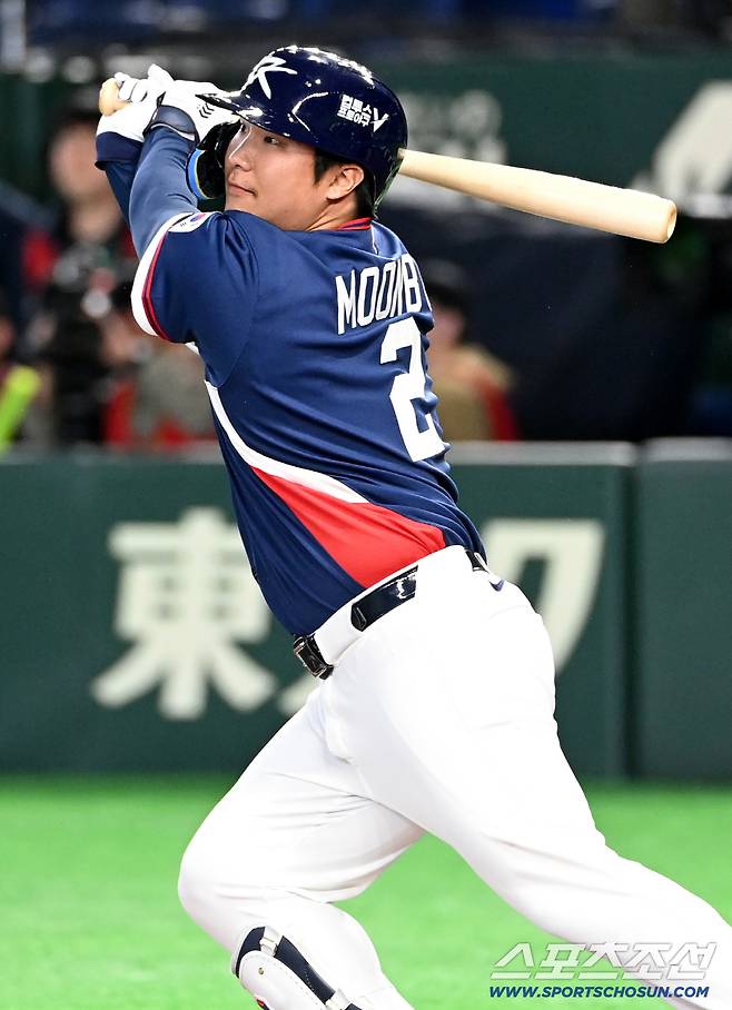 9일 일본 도쿄돔에서 열린 WBC(월드베이스볼클래식) 한국과 호주의 경기, 5회초 2사 2루 문보경이 1타점 적시타를 치고 있다. 도쿄(일본)=허상욱 기자wook@sportschosun.com/2026.03.09/