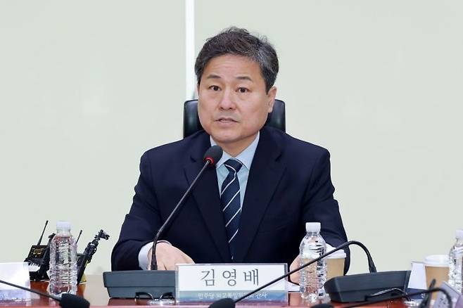 (서울=연합뉴스) 신현우 기자 = 국회 외교통일위원회 여당 간사인 더불어민주당 김영배 의원이 3일 국회의원회관에서 열린 이란 사태 관련 민주당-외교부 당정간담회에 참석해 발언하고 있다. 2026.3.3    nowwego@yna.co.kr(끝)