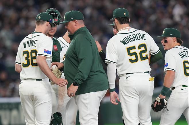 <yonhap photo-6292="">호주 야구 대표팀. (AP Photo/Eugene Hoshiko)/2026-03-09 19:51:12/ <저작권자 ⓒ 1980~2026 ㈜연합뉴스. 무단 전재 재배포 금지, AI 학습 및 활용 금지></yonhap>