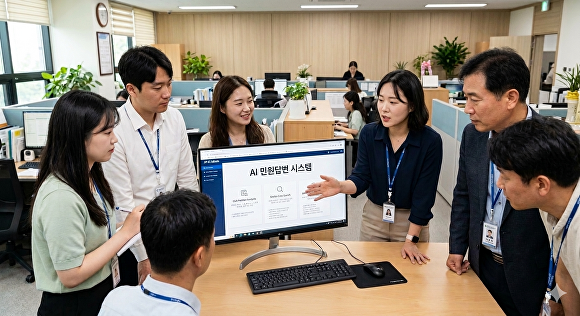 증평군 관계자들이 AI 민원 답변 시스템에 대한 의견을 나누고 있다. [사진=증평군]