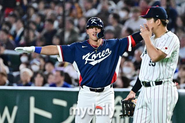 7일 일본 도쿄돔에서 열린 2026 월드 베이스볼 클래식(WBC) 조별리그 한국-일본 경기. 안현민이 3회초 1사 1루에 안타를 친 후 세리머니를 있다./도쿄(일본)=한혁승 기자