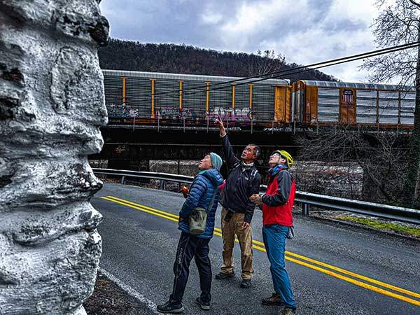 벽을 올려다보며 루트 파인딩.