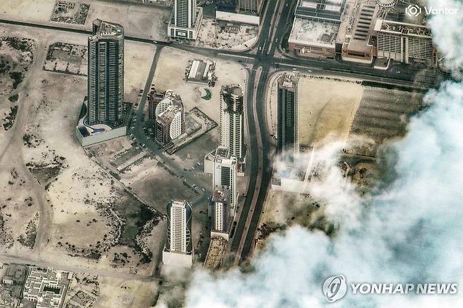 지난 2일(현지시간) 드론 공격을 받은 바레인 수도 바나마의 항공사진 [AFP=연합뉴스 자료사진. 재판매 및 DB 금지]