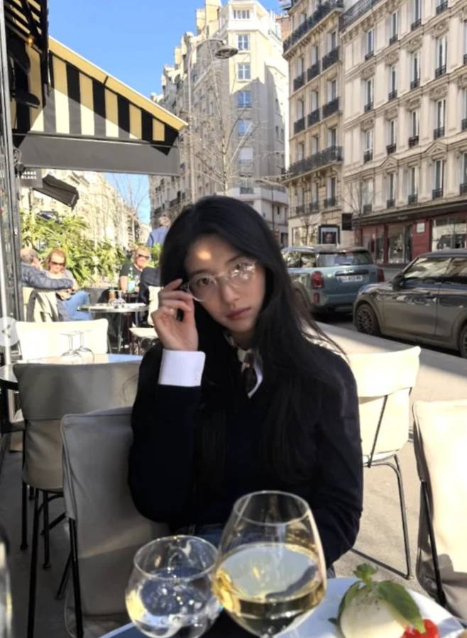 사진=가수 겸 배우 수지 SNS