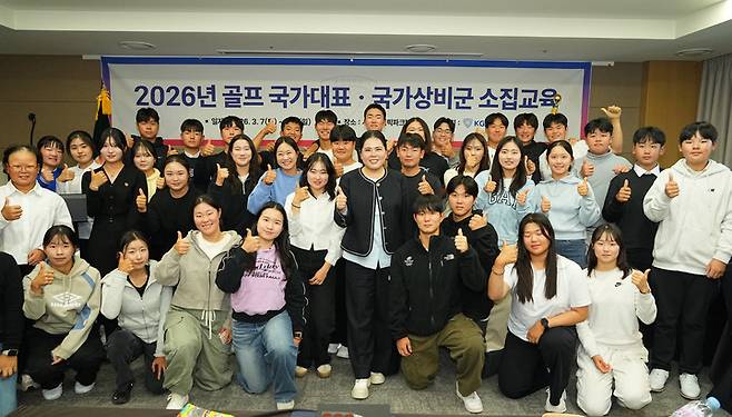 골프 국가대표와 함께 기념 촬영하는 박인비