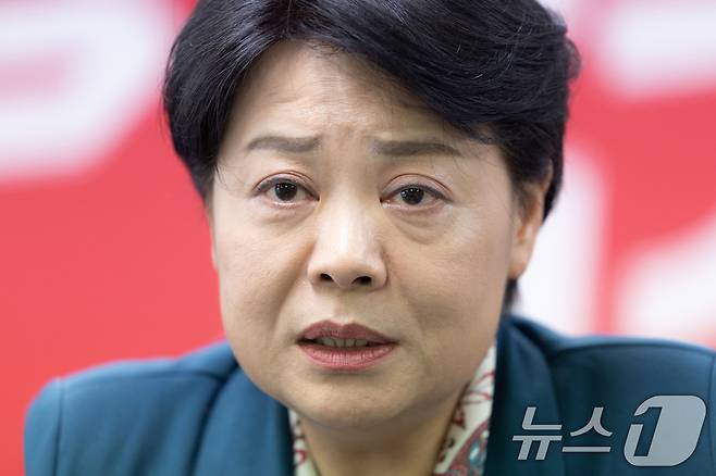 윤희숙 서울시장 예비후보가 9일 서울 여의도 본인 캠프 사무실에서 뉴스1과 인터뷰하고 있다. ⓒ 뉴스1 이승배 기자