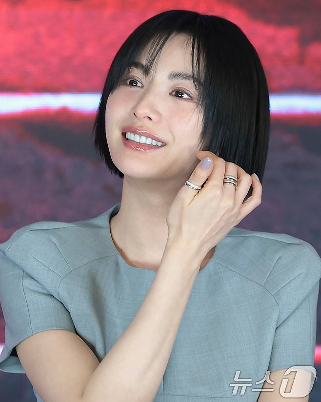 배우 나나가 10일 오후 서울 구로구 디큐브시티 더세인트에서 열린 ENA 새 월화드라마 ‘클라이맥스’(각본 이지원, 신예슬) 제작발표회에서 미소를 짓고 있다. ⓒ 뉴스1 권현진 기자