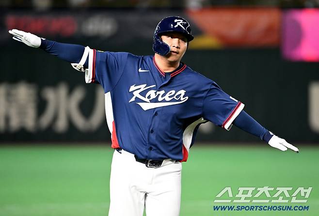 9일 일본 도쿄돔에서 열린 WBC(월드베이스볼클래식) 한국과 호주의 경기, 2회초 무사 1루 문보경이 선제 2점홈런을 치고 베이스를 돌고 있다. 도쿄(일본)=허상욱 기자wook@sportschosun.com/2026.03.09/