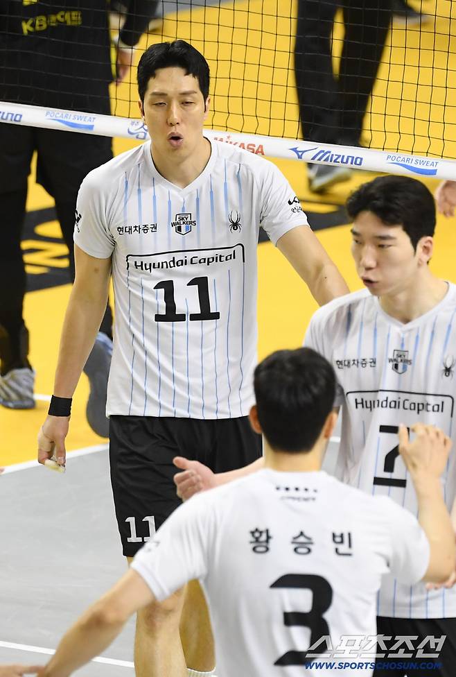 5일 의정부 경민대학교 체육관에서 열린 V리그 남자부 KB손해보험과 현대캐피탈의 경기. 현대캐피탈 최민호가 득점 후 환호하고 있다. 의정부=박재만 기자 pjm@sportschosun.com/2026.03.05/