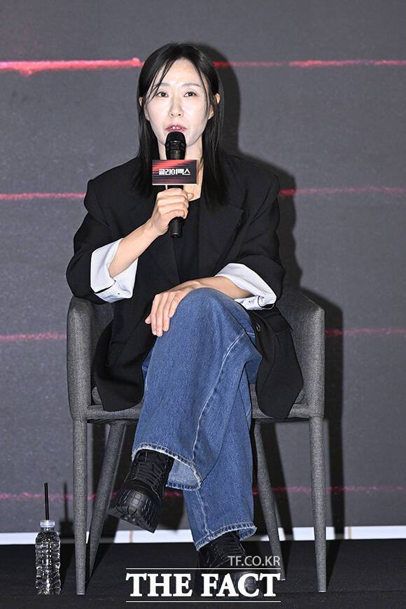 '클라이맥스' 연출을 맡은 이지원 감독이 제작발표회에 참석해 취재진의 질문에 답하고 있다. /송호영 기자