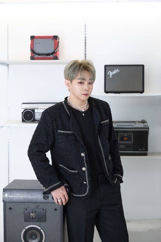 가수 백청강이 '팬앤스타' 솔로랭킹 23위에 올랐다. 남은 투표 기간 동안 순위가 오를지 기대된다./JNR엔터테인먼트