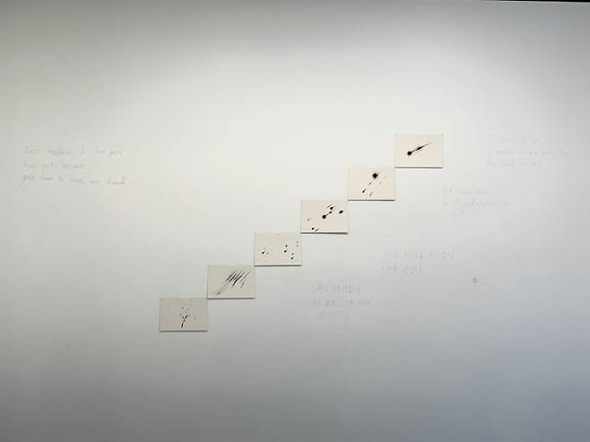 허민경 作 '하늘에서 떨어지는 미사일과 유성우'