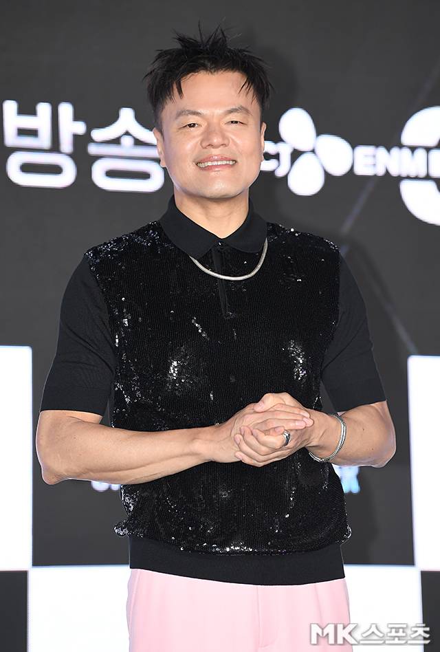 K팝의 상징이자 JYP엔터테인먼트(이하 JYP)의 수장 박진영이 경영 전면에서 물러난다. 사진=천정환 기자